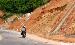 Đường xuyên núi Đà Lạt - Buôn Ma Thuột vừa thông xe đã sạt lở: Kiến trúc sư chỉ ra điểm yếu