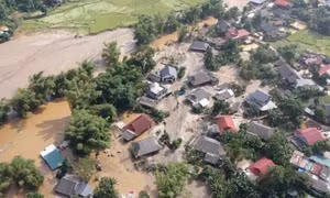 Hơn 100.000 khối cát trôi vào làng, chính quyền xin lập mỏ để bán đấu giá