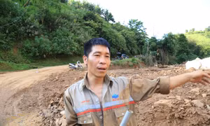 Anh Đạo kể lại giây phút các hộ dân chạy lũ.