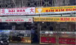Cảnh khác lạ khi giá vàng giảm không ngừng
