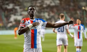 Sarr ghi bàn nhanh nhất Conference League, Crystal Palace áp sát chung kết châu Âu