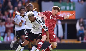 Liverpool bị Fulham buộc chia điểm trên sân nhà 