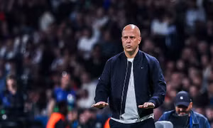 HLV Arne Slot giữa tâm bão: 'Tôi nhận được sự ủng hộ trọn vẹn ở Liverpool'