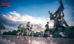 300 BIB 'bay sạch' trong một giờ đồng hồ, Tiền Phong Marathon - Điện Biên Discovery 2026 khởi động đầy sức nóng