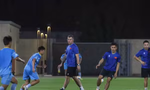 HLV Cristiano Roland lên dây cót tinh thần cho U17 Việt Nam trước trận quyết đấu U17 UAE