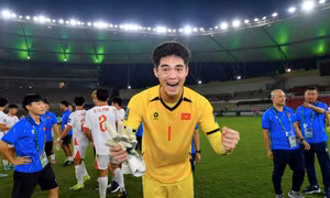 'Bay như Trung Kiên, sút như Đình Bắc': FIFA ca ngợi màn trình diễn đỉnh cao của bộ đôi U23 Việt Nam