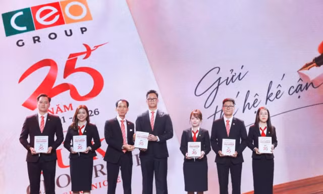 CEO Group đón nhận Huân chương Lao động hạng Nhất 