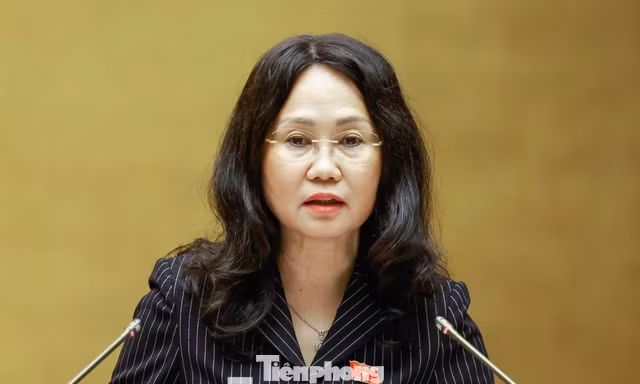 Bộ trưởng Lâm Thị Phương Thanh trình Quốc hội việc di dời 3 di tích tại Bắc Ninh