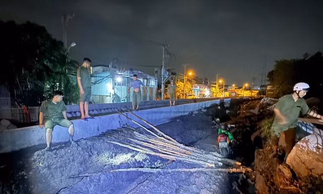 Gặp nạn nửa đêm vì Google Maps dẫn vào đường đang thi công ở TPHCM