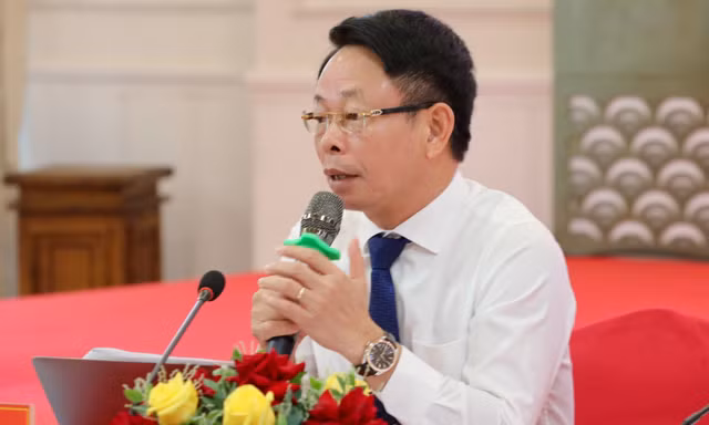 Quần thể chim yến lớn nhất châu Á ở Khánh Hòa bị đe dọa