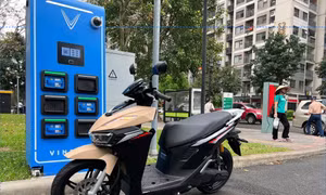 Xe máy điện mới nhất của VinFast lộ ảnh thực tế