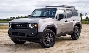 Hơn 105.000 xe Land Cruiser Hybrid tại Mỹ có thể cháy do rò rỉ xăng