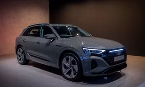 Triệu hồi hai mẫu xe điện Audi tại Việt Nam 