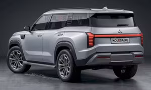 SUV đình đám của Mitsubishi chốt ngày tái xuất, cạnh tranh Land Cruiser Prado