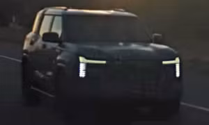 Đối thủ của Ford Everest hé lộ thời điểm ra bản mới