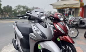 Loạt xe máy Honda tăng giá niêm yết
