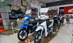 Lý do các hãng liên tiếp ra mắt xe máy xăng mới