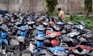 Bán xe 'đồng nát', không làm thủ tục thu hồi biển số có thể bị phạt