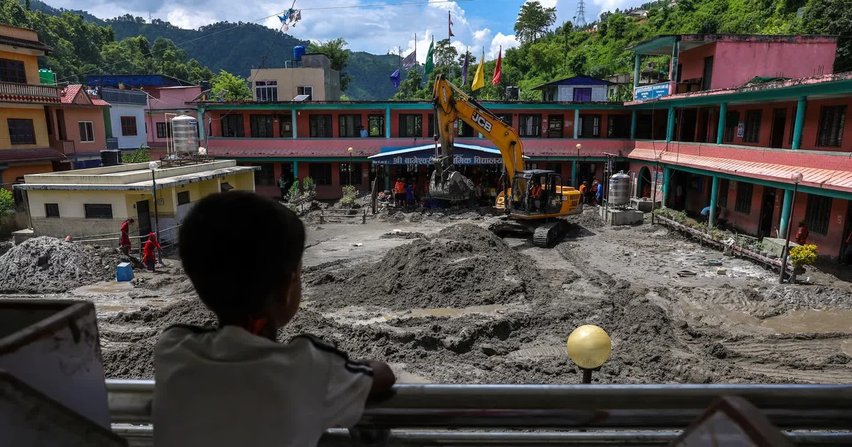 Nepal: Tìm thấy 24 thi thể bị chôn vùi trong một ngôi nhà sau lũ quét