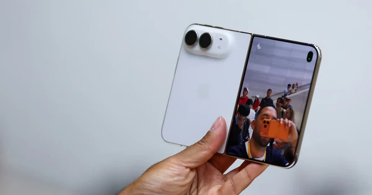 Điện thoại gập iPhone Duo giá 1.999 USD của Apple có gì?