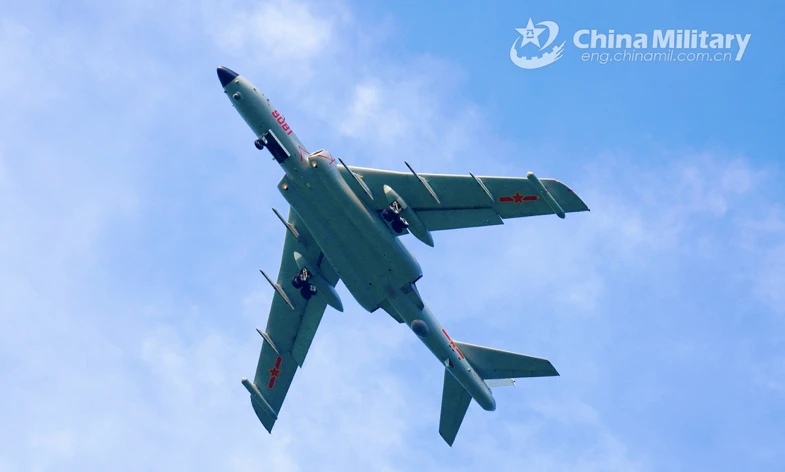 Máy bay ném bom chiến lược Trung Quốc áp sát Đài Loan