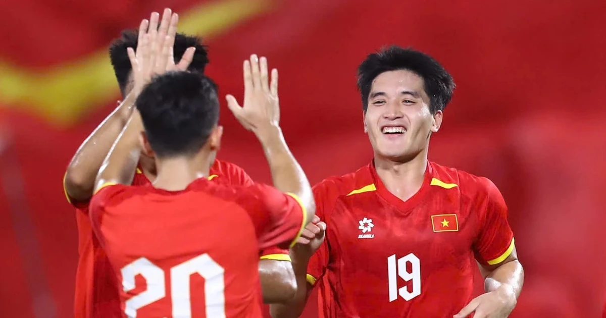 Vì sao chân sút trẻ nhất đội tuyển Việt Nam chưa thi đấu phút nào ở ASEAN CUP 2026?