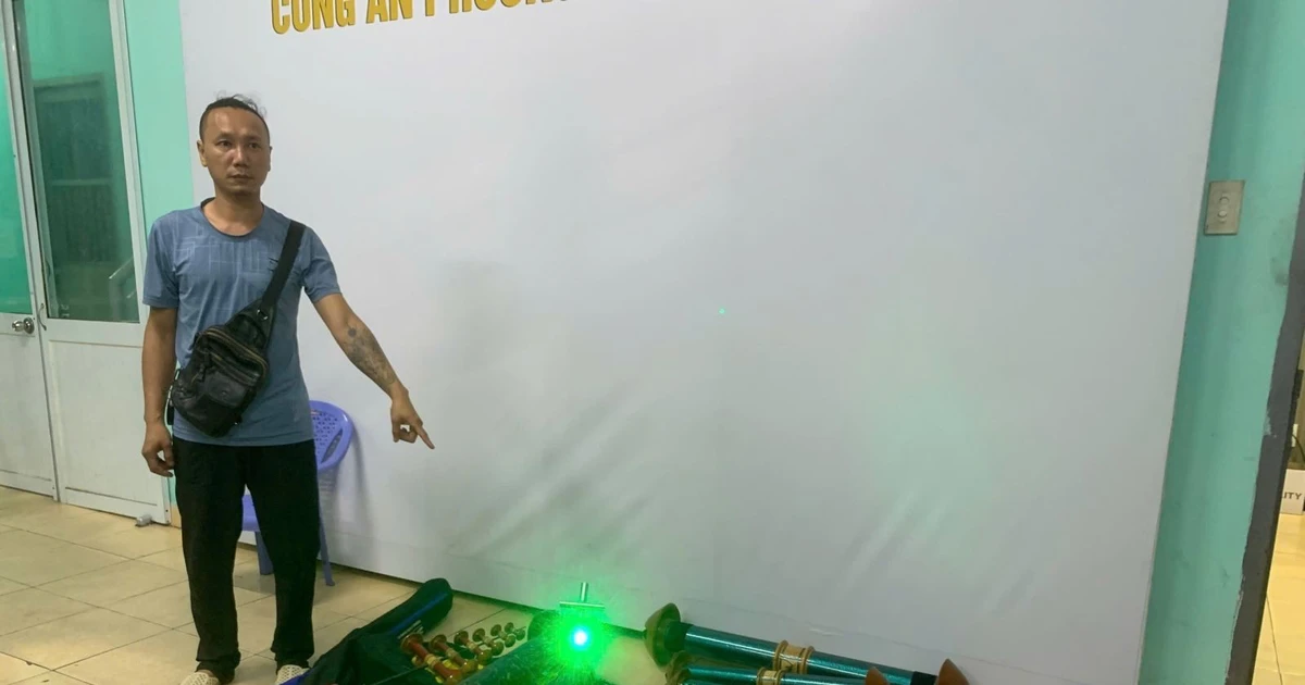 Công an làm việc với 3 người thả diều khiến sân bay Tân Sơn Nhất tạm ngừng hoạt động