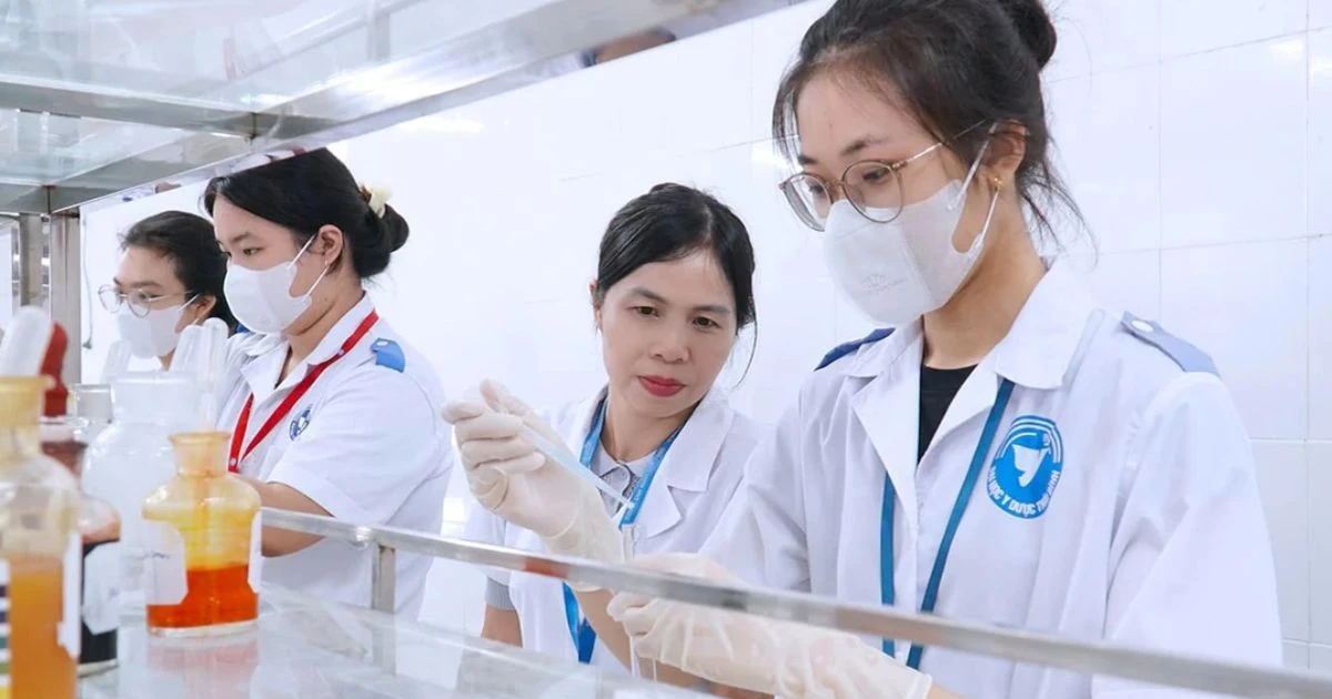 Thái Nguyên đưa giảng viên, sinh viên y khoa về hỗ trợ các xã khó khăn