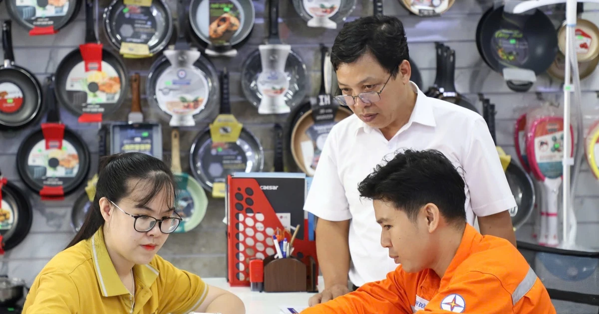 Khách hàng Đồng Nai có thêm hai kênh dịch vụ điện lực
