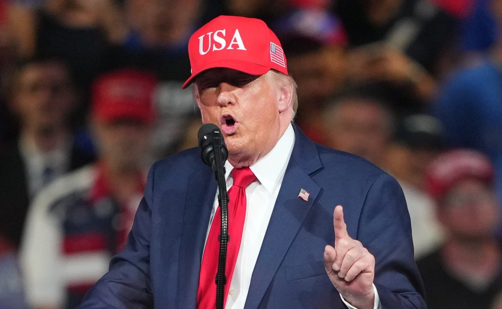 Tổng thống Mỹ Trump phản ứng gay gắt sau quyết định mới của Fed