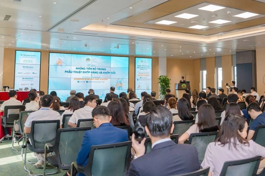 Thay lại khớp gối: Không chỉ kiểm soát đau mà còn hướng tới phục hồi vận động như lần mổ đầu