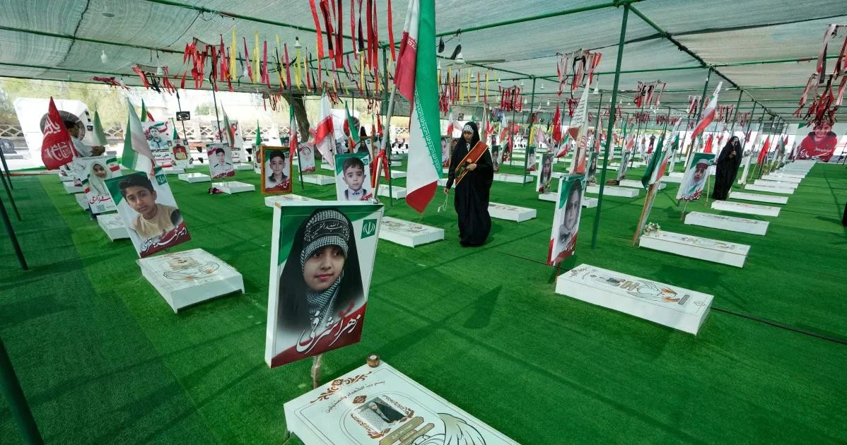 Trường học Iran thành nơi tưởng niệm sau thảm kịch khiến hơn 100 học sinh thiệt mạng