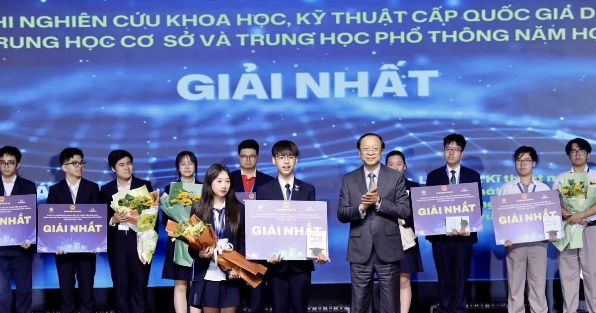 Gian dối khi thi nghiên cứu khoa học kỹ thuật quốc gia: Người hướng dẫn chịu trách nhiệm liên đới