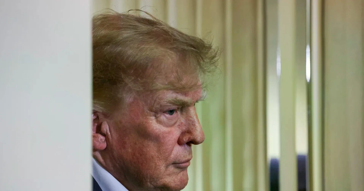Tổng thống Trump cân nhắc 'bước ngoặt quan trọng' trong cuộc chiến với Iran