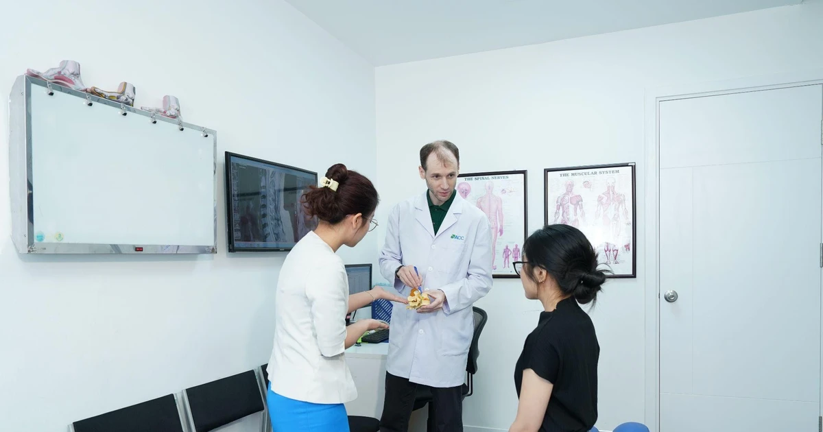 Phụ nữ cần lưu ý gì trong việc chăm sóc sức khoẻ cơ xương khớp qua từng giai đoạn?