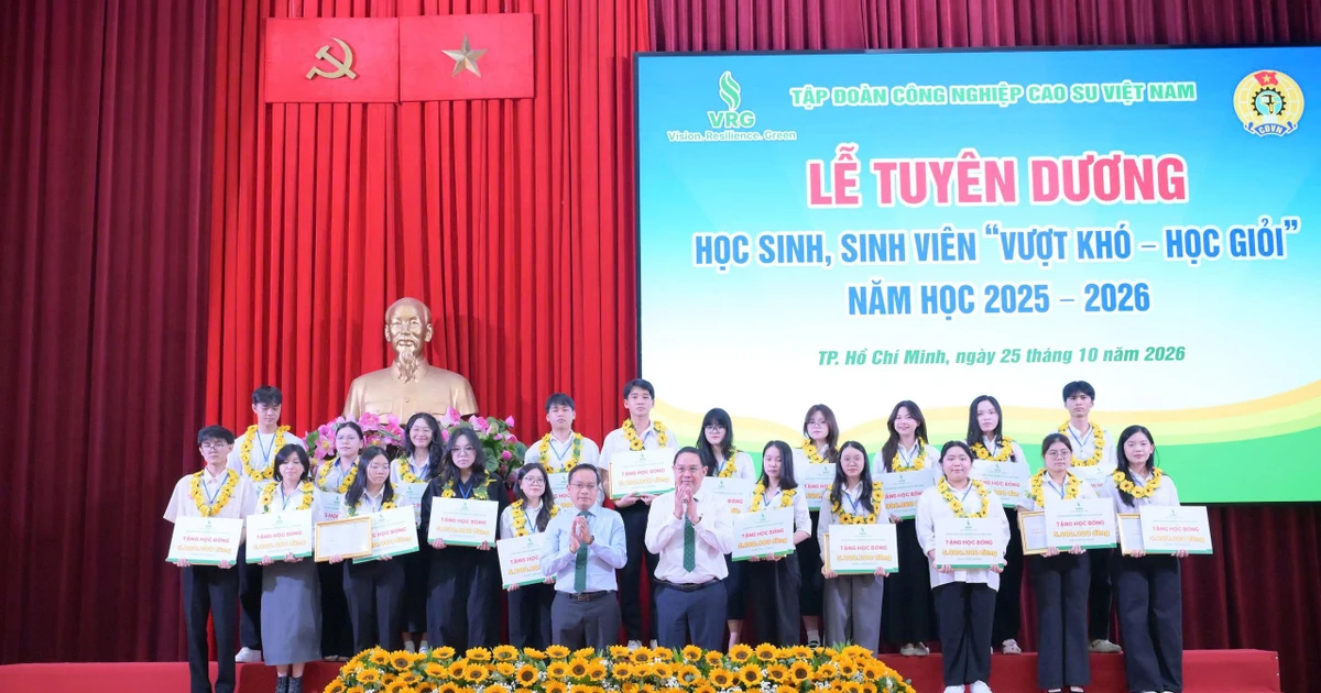 VRG tuyên dương học sinh, sinh viên vượt khó học giỏi năm học 2025-2026