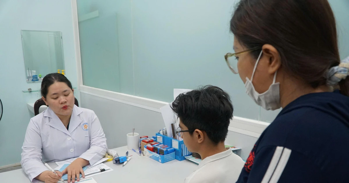 5 học sinh mắc não mô cầu: Vì sao TPHCM cấp thuốc dự phòng cho hàng nghìn người?
