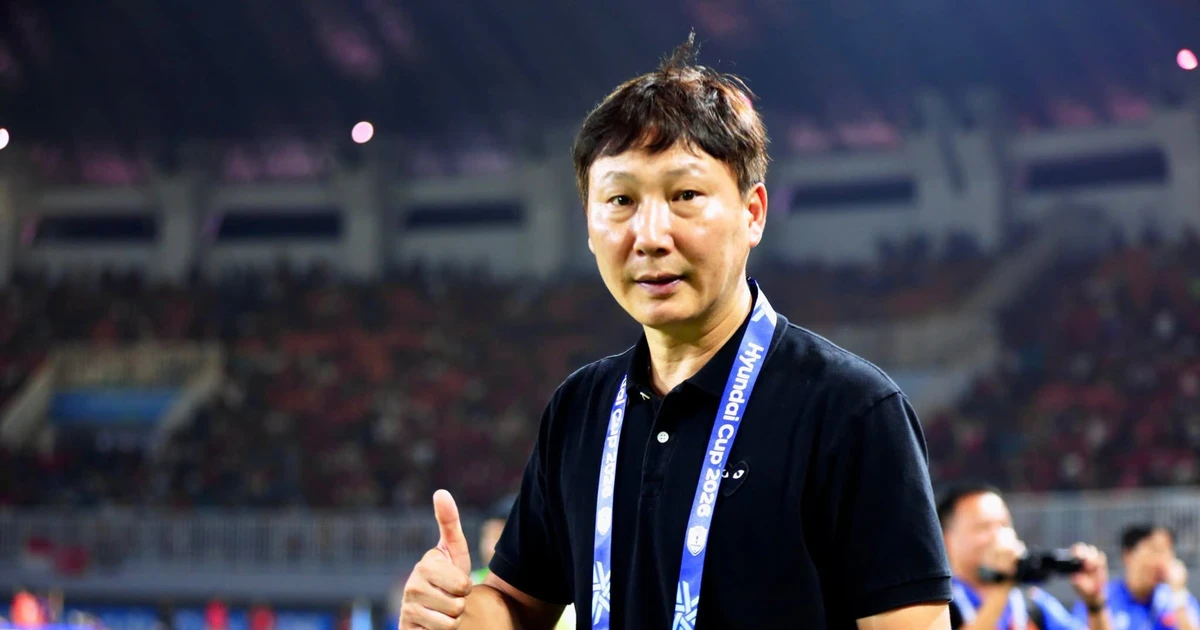 HLV Kim Sang-sik의 숨겨진 지지대