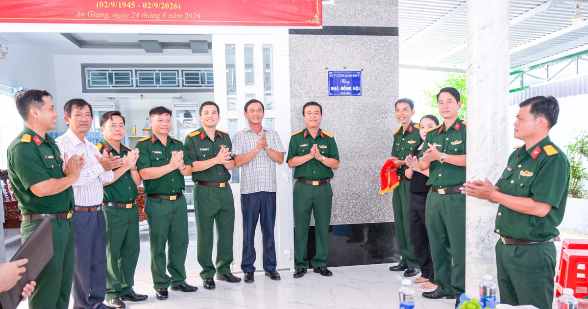 An Giang trao Nhà Đồng đội cho quân nhân khó khăn dịp 2/9
