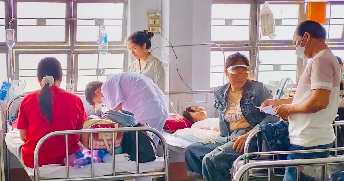 105 người bị sốt và nôn ói sau khi ăn bánh mì