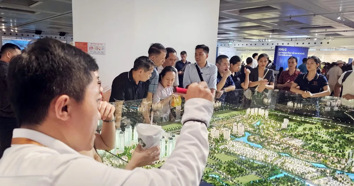 Môi giới bất động sản "gồng mình" khi thị trường gặp khó