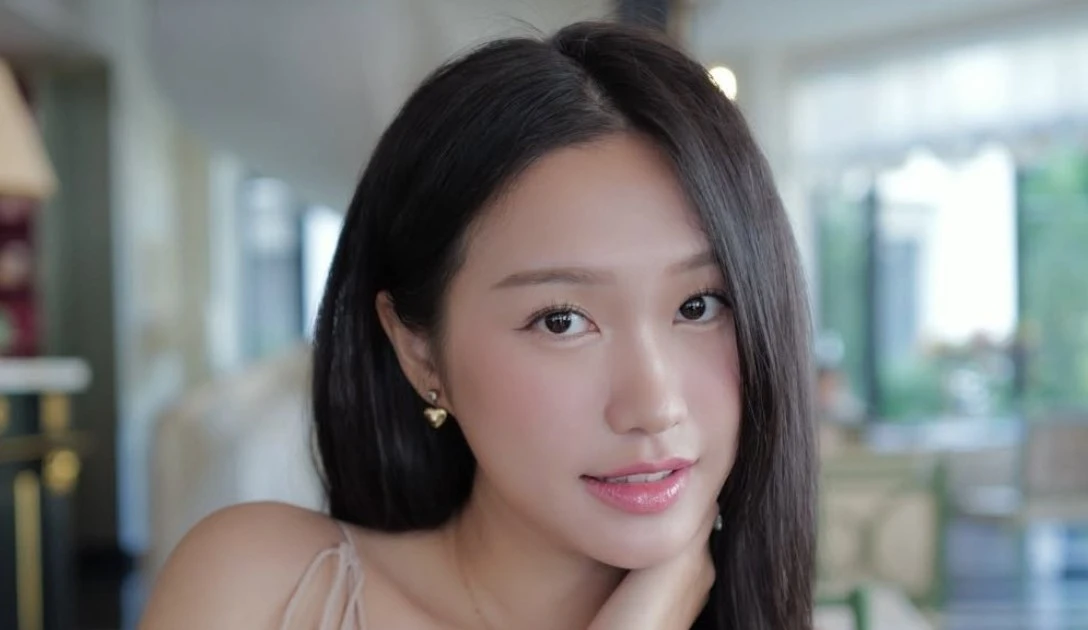 Doãn Hải My đưa con trai đến động viên Đoàn Văn Hậu