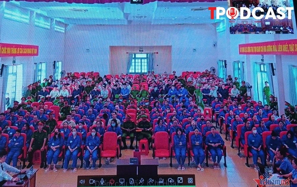 NÓNG 18/8: Vụ tiếp viên hàng không xách ma túy: Ký tự lạ trong những tuýp kem đánh răng