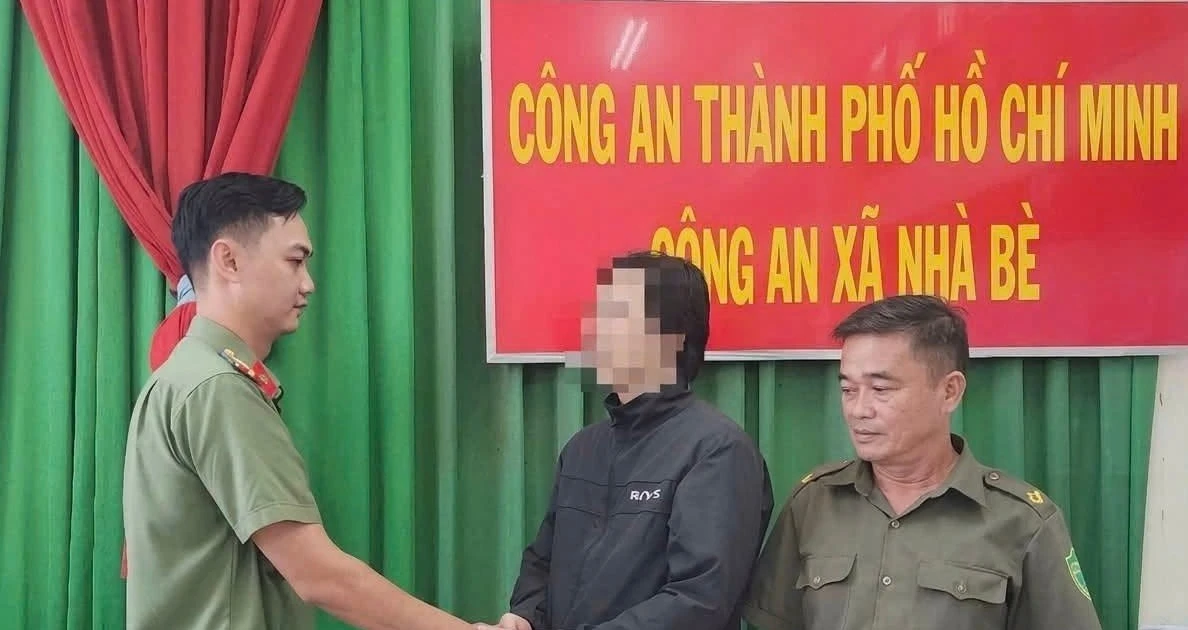 Công an xã Nhà Bè kịp thời cứu người nước ngoài nhảy sông