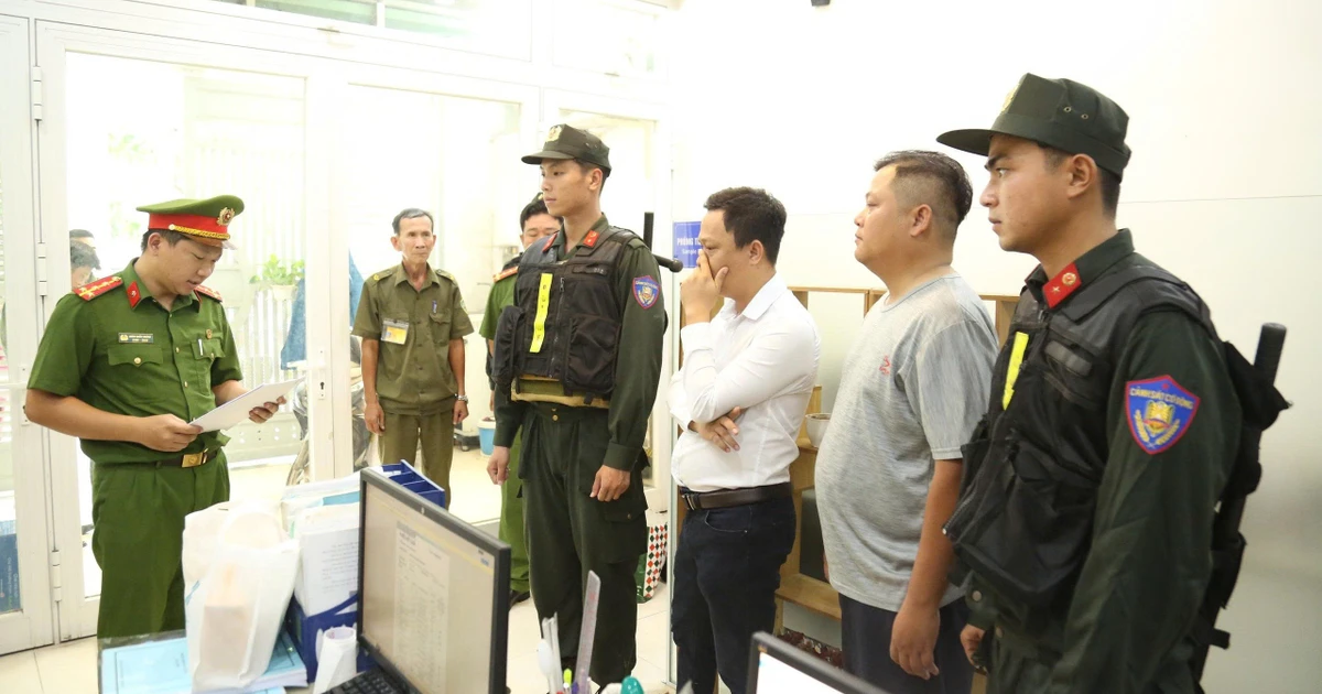 Hơn 250 cảnh sát đồng loạt khám xét 5 doanh nghiệp quan trắc môi trường