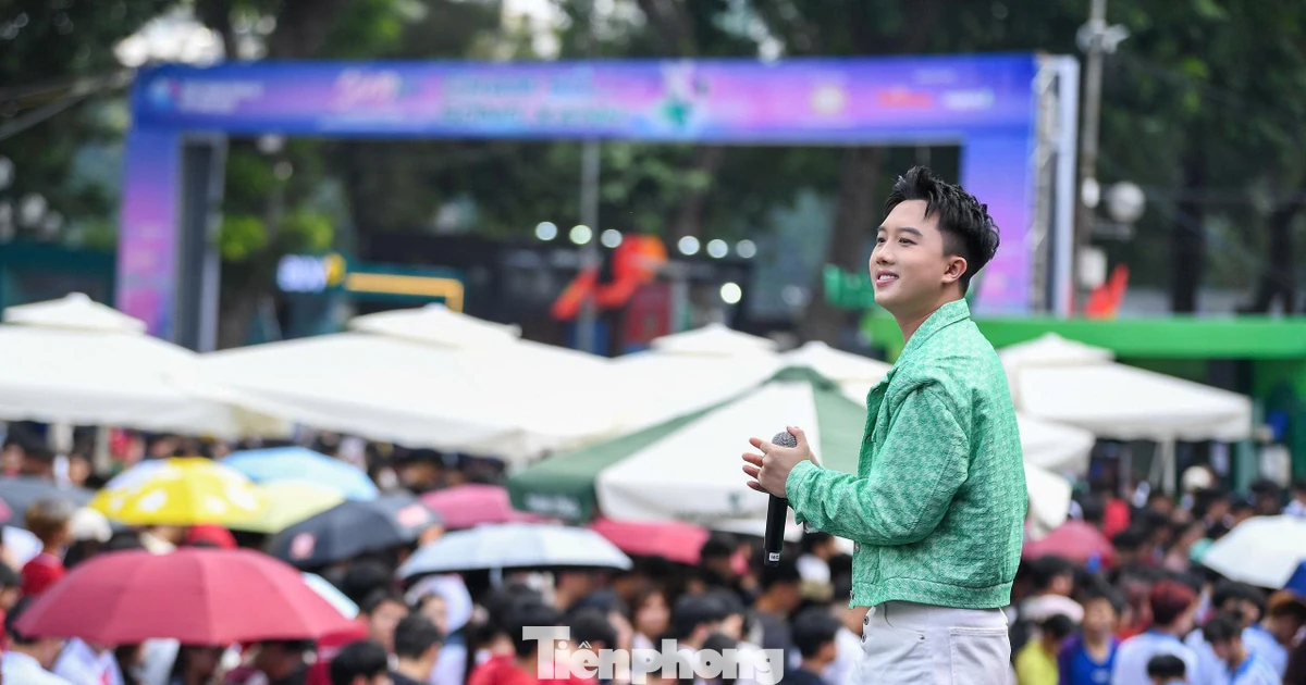 Một ngày "cháy" với Sóng Festival trên phố đi bộ Trần Nhân Tông - Hà Nội