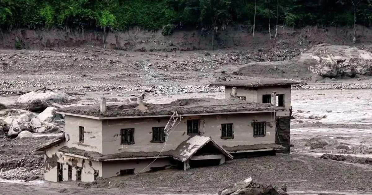 Cảnh tan hoang sau trận lũ quét kinh hoàng ở biên giới Nepal - Trung Quốc