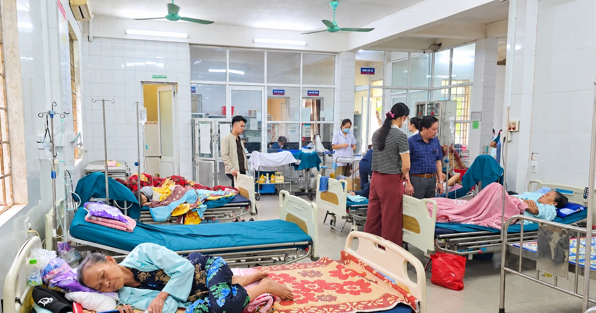42 người nghi ngộ độc sau khi ăn bánh mì ở Quảng Trị