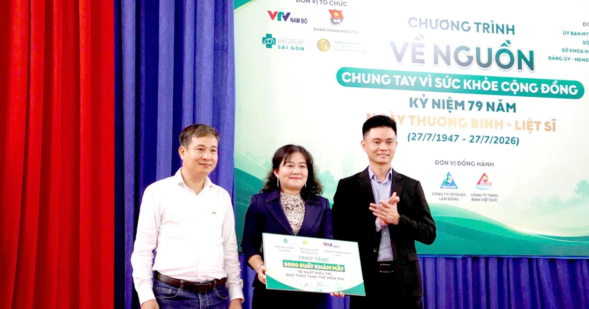 Mắt Sài Gòn trao tặng 5.000 suất khám mắt miễn phí cho người dân Cà Mau