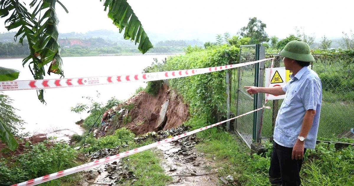 Mưa lớn gây sạt lở, nứt nhà tại Phú Thọ